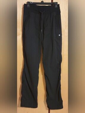 6 Tall Lululemon Dance Studio Pants black
